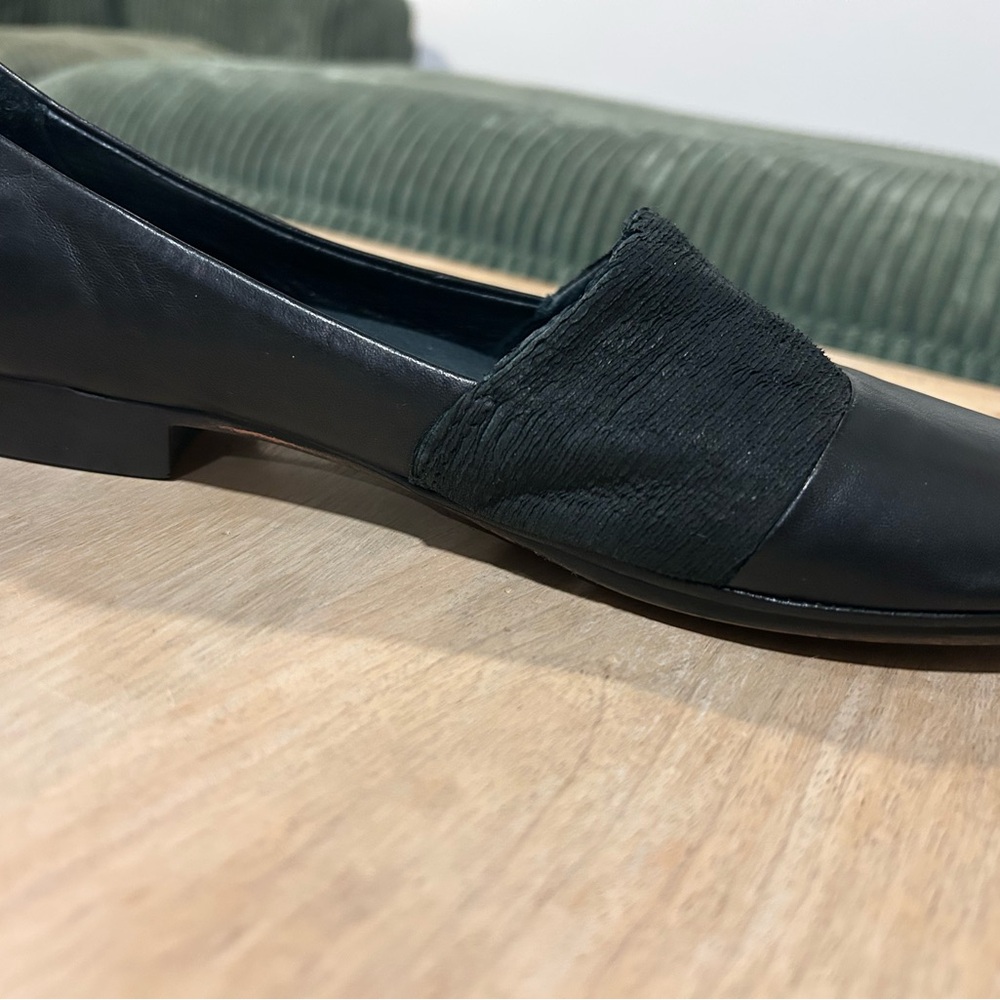 Miz Mooz | Distressed Black Leather Flats | Women’s 40/9-9.5 - Picture 5 of 11
